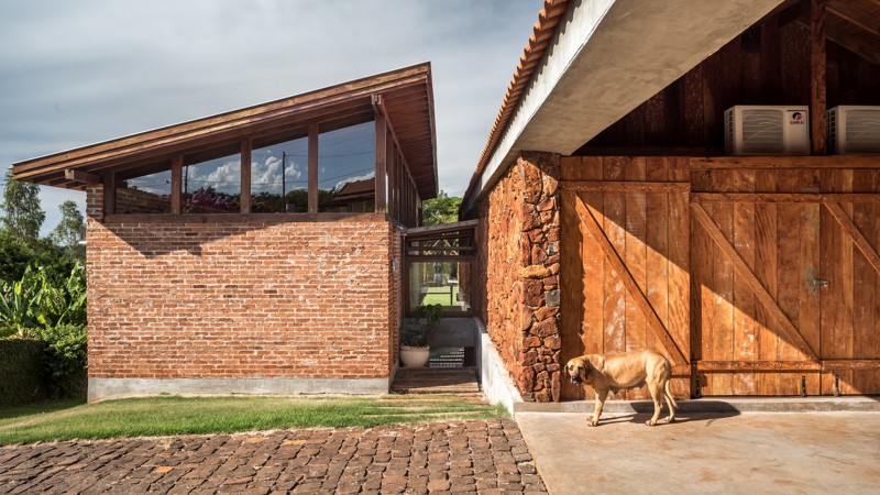 Lake House度假屋,巴西南阿沃拉达,Solo Arquitetos