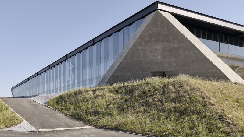 Lausanne足球场,瑞士,:mlzd & Sollberger Bögli Architekten