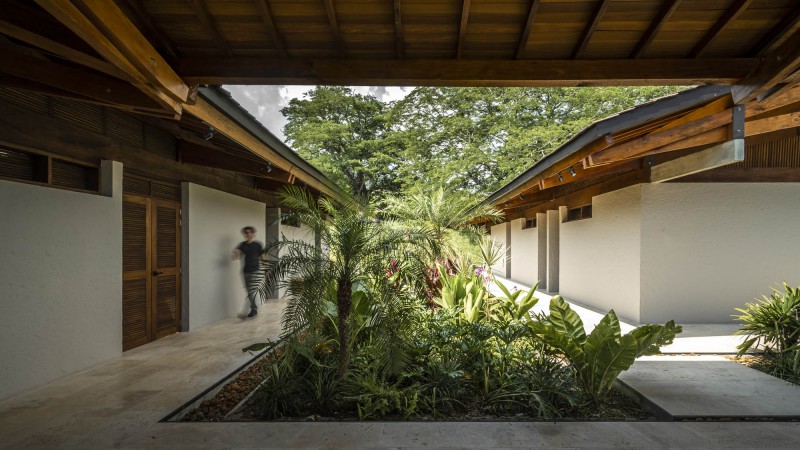 Puente Iglesias的乡间别墅,哥伦比亚,HernánArango & MDE estudio