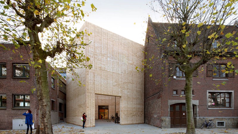 Buda 艺术中心，比利时， 51N4E