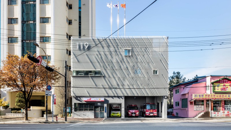 Myeonmok消防局，韩国，Yong Ju Lee Architecture