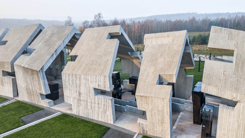 波兰村庄的殉道者陵墓，波兰，Nizio Design International