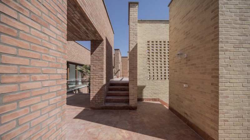 Numerous Yards之家，伊朗， Ayeneh Office