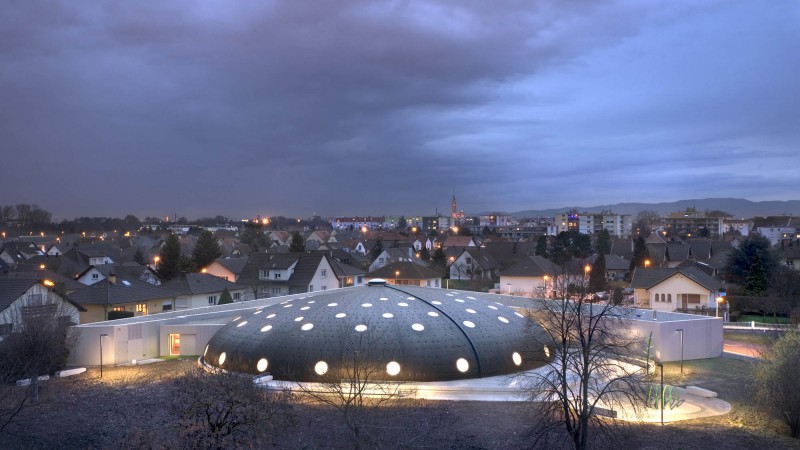 “Tournesol”游泳池翻新，法国，Urbane Kultur