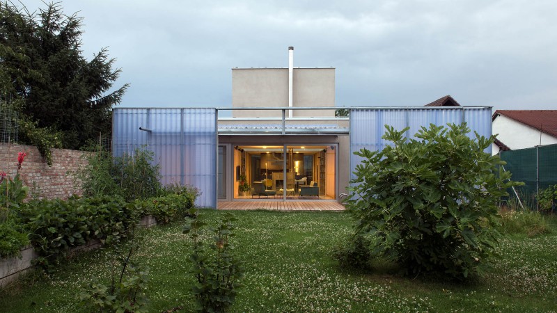 房子里的房子，斯洛伐克，Plural