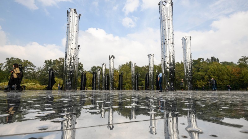 Mirror Field 装置，乌克兰， Babyn Yar Holocaust Memorial Center