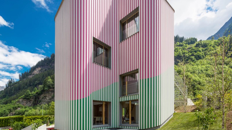 Swiss House Rossa，瑞士，Daniel Buren & Davide Macullo