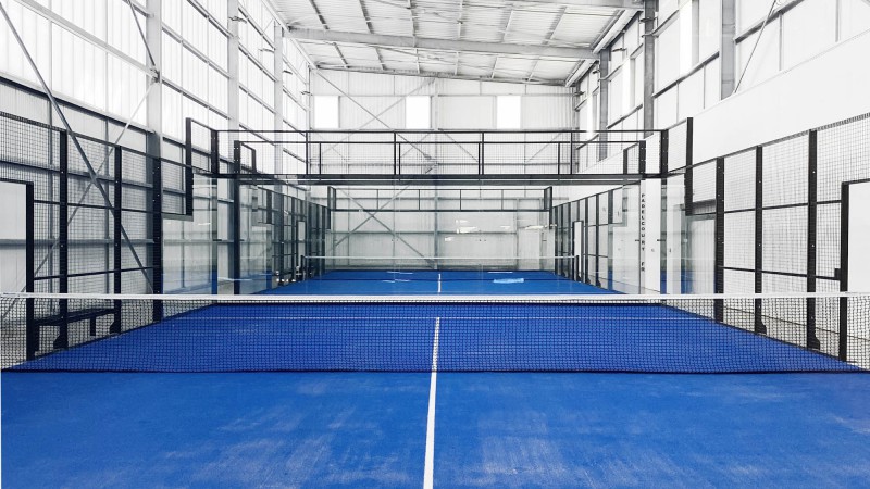 罗什福尔俱乐部大楼和网球馆 ，法国，Thibaudeau Architecte + Tocrault & Dupuy Architectes