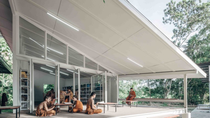 佛陀寺，泰国， Skarn Chaiyawat & Rina Shindo & Witee Wisuthumporn