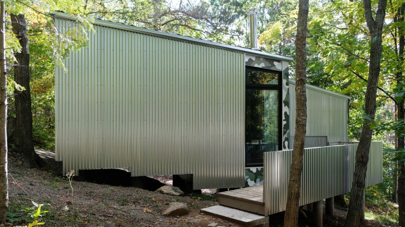 Don't Let Me Be Lonely小屋，加拿大，  Common Accounts