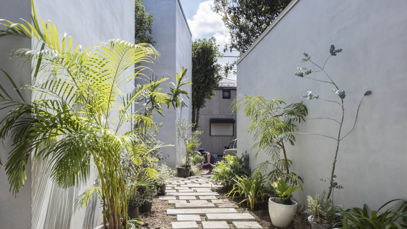 Folding Screen Row之家，日本，  DOG