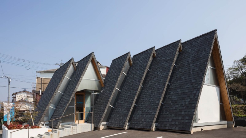 大牟田整骨诊所 ，日本， EAL + Atsushi Takano