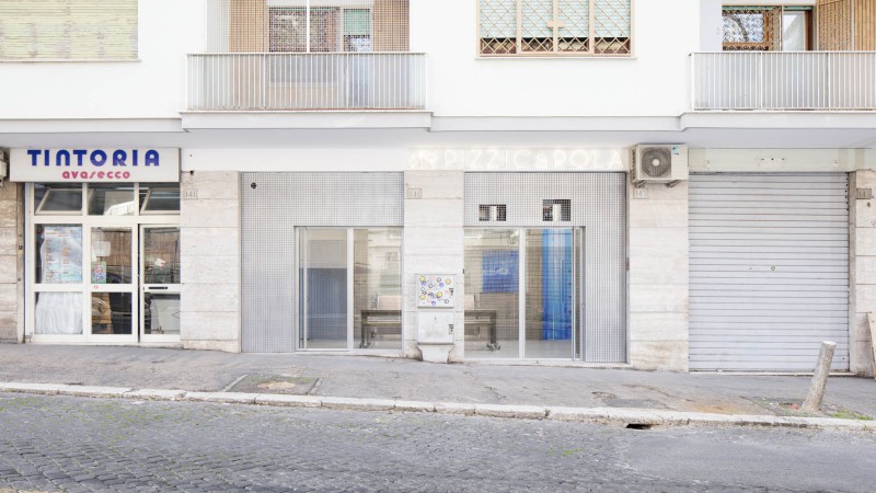 Pizzicarola 商店，罗马，  Supervoid