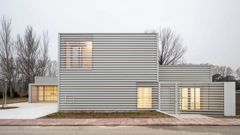 Riells i Viabrea 健康中心 ，西班牙，Comas-Pont arquitectes