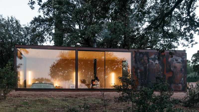 Tini M 避难所，西班牙，  tini + delavegacanolasso