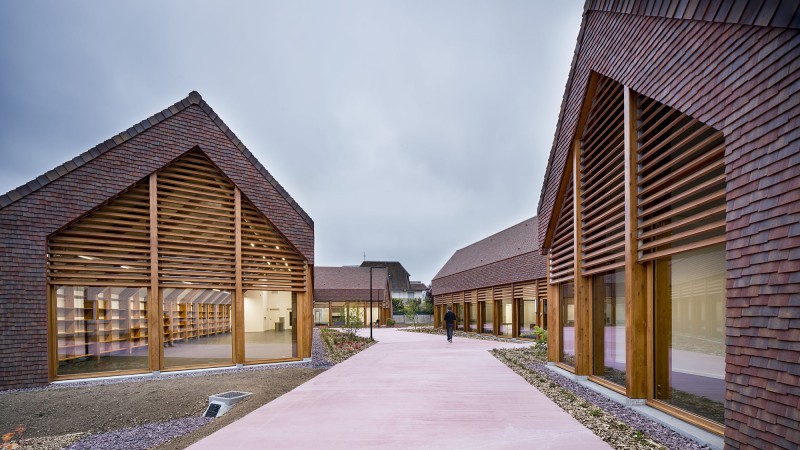 Gonzague Saint Bris 社会文化中心，法国， Lemoal Lemoal Architectes