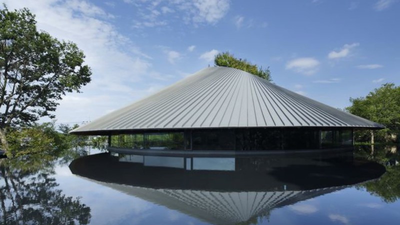 Sayama Lakeside 墓园社区会堂，日本，Hiroshi Nakamura & NAP