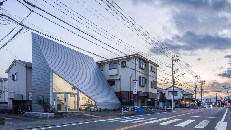 8.5 之家，日本， DOG