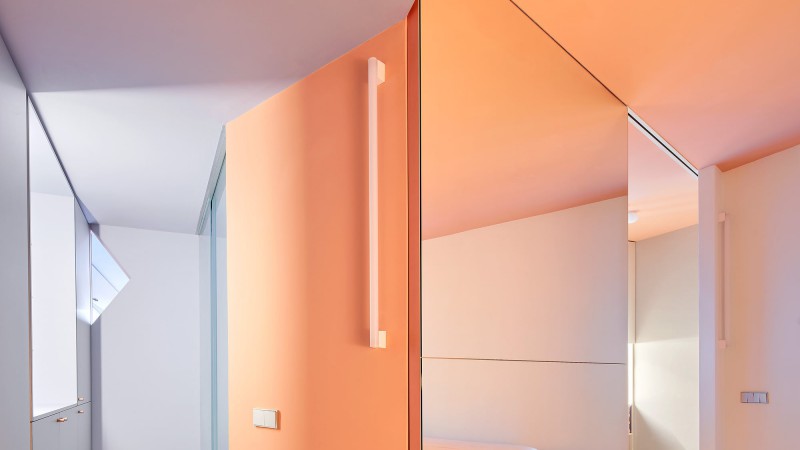 Calabria Street之家翻修，巴塞罗那，AMOO