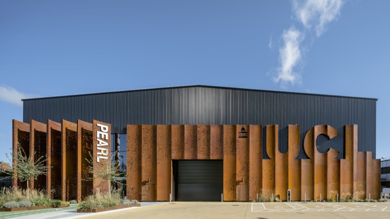 Person Environment Activity Research 实验室，英国， Penoyre & Prasad