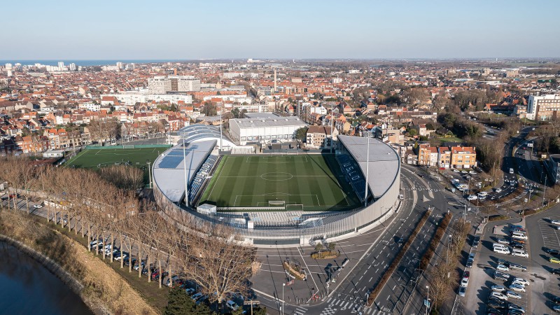 Tribut 体育场 ，法国， OLGGA Architectes + SOCKEEL Architectes