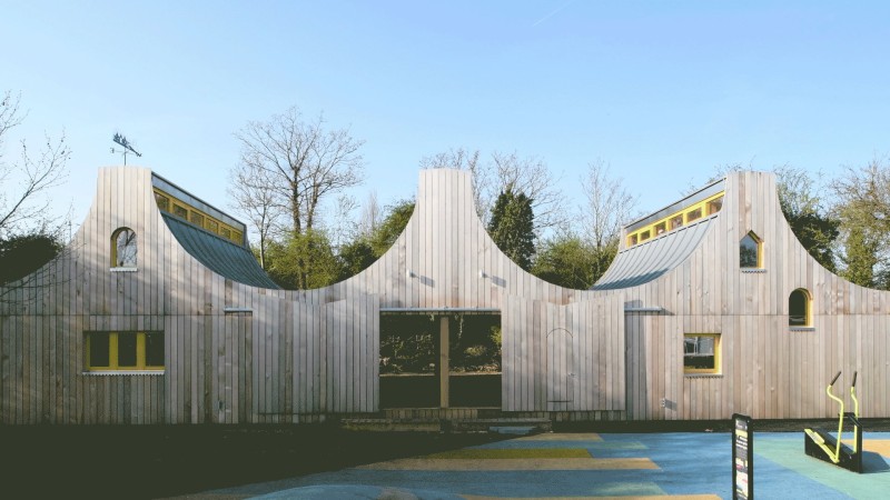 Belvue School林地教室 ，英国，Studio Weave