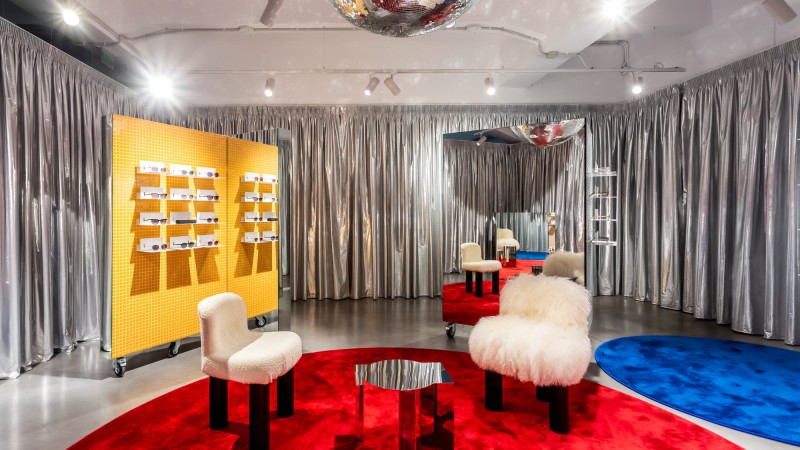 Lunet Signature 商店，罗马尼亚， Bogdan Ciocodeica Studio