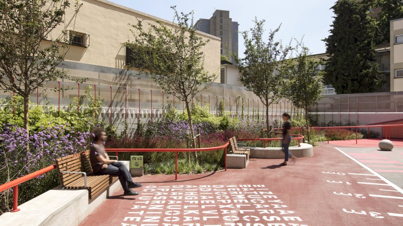 School La Pau 广场，西班牙， Leku Studio