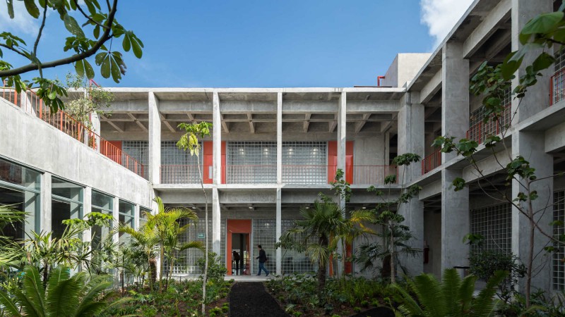 Aguascalientes 银行和商业学校 ，墨西哥，CCA Centro de Colaboración Arquitectónica