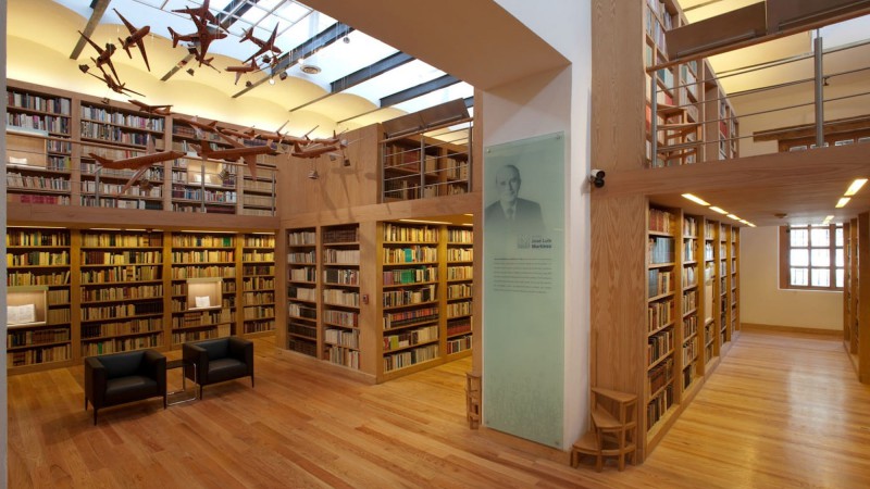 何塞·路易斯·马丁内斯图书馆 ，墨西哥， Alejandro Sánchez García