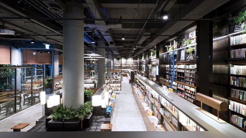 Kyobo Book Center & Hottracks ，釜山， WGNB