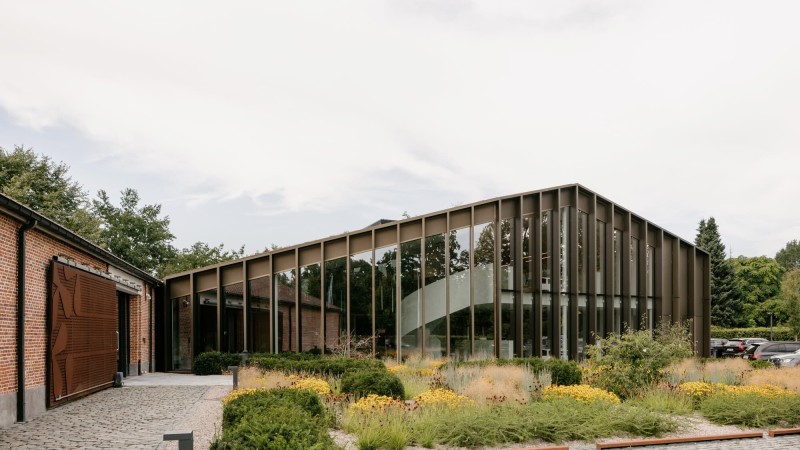 Care Property Invest NV 办公室扩建，比利时， abv+architecten