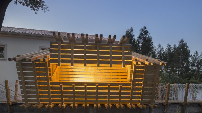 Casa No Muro ，葡萄牙， Saperlipopette les Architectes + Martial Marquet