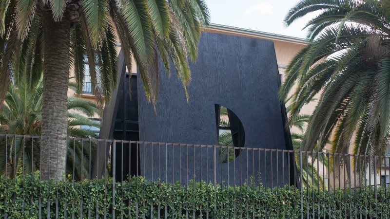 带 4 棵棕榈树亭的住宅 ，西班牙， Tudor Vlāsceanu Architect