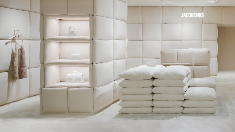 Jacquemus Store Galeries Lafayette Haussman ，巴黎， AMO