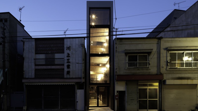 1.8M 宽住宅 ，日本， YUUA Architects & Associates