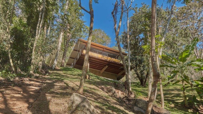 Baixo 庇护所，巴西， gru.a