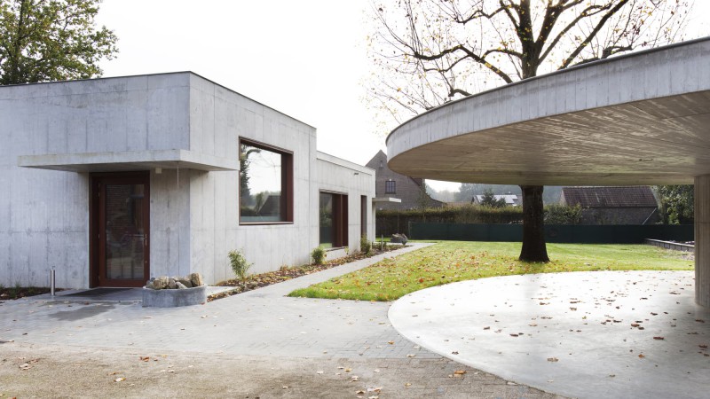 Concrete Nursery School + Canopy ，比利时，BOT architektuurcollectief