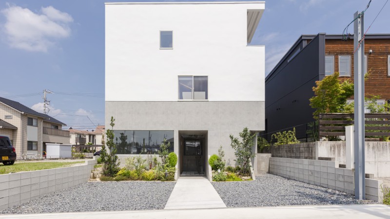 Hooked Multi Level Crossing 之家，日本， ihrmk