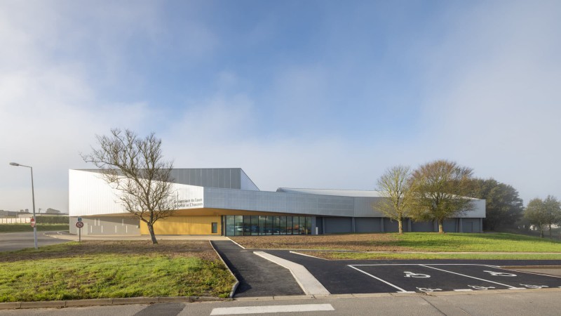 Salle du Coum 体育中心改造 ，法国， ENO Architectes